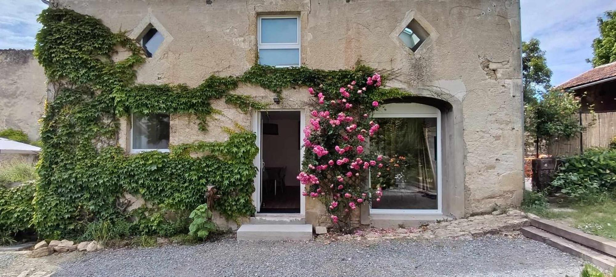 Maison Irondas Saint-Pierre-d'Aurillac Eksteriør billede