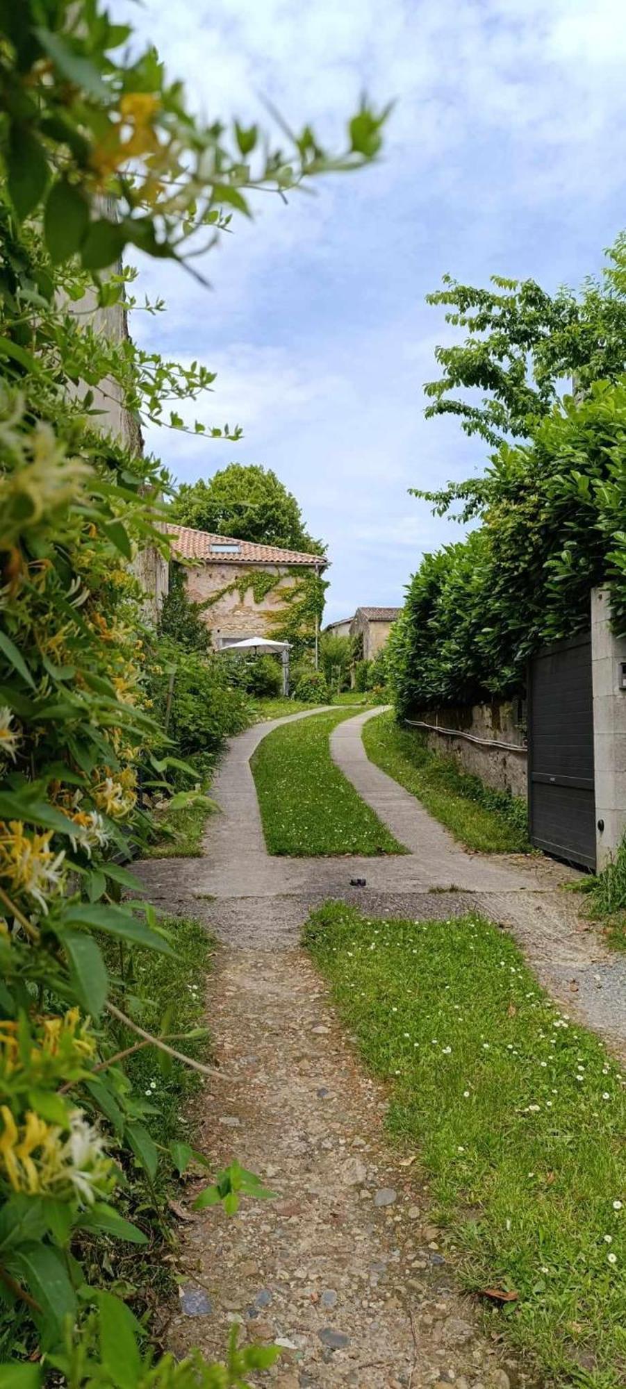 Maison Irondas Saint-Pierre-d'Aurillac Eksteriør billede
